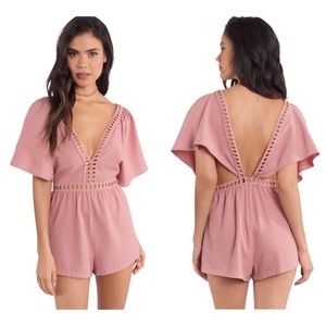 Tobi VAN V-NECK LADDER TRIM ROMPER IN MAUVE
